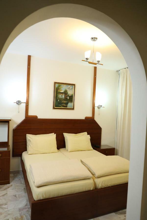 Viccini Suites Beirut Exteriör bild