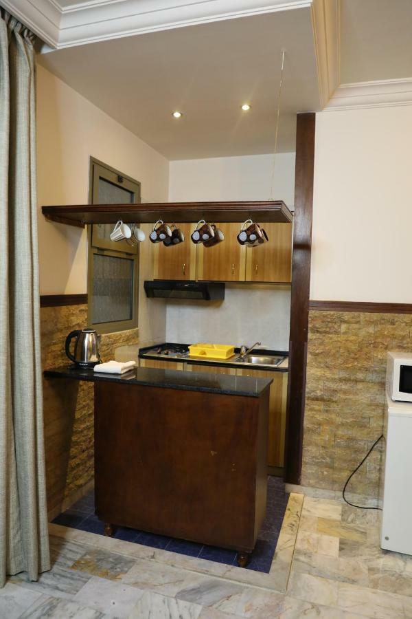 Viccini Suites Beirut Exteriör bild