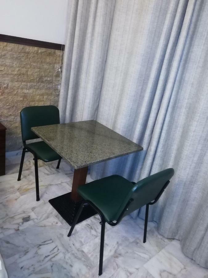 Viccini Suites Beirut Exteriör bild