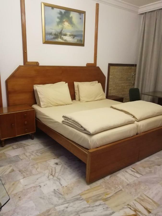 Viccini Suites Beirut Exteriör bild